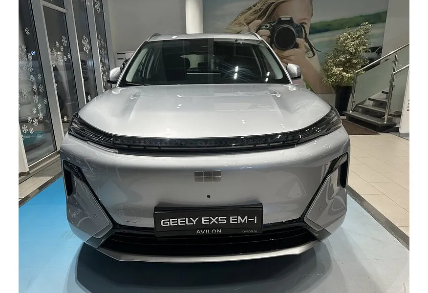 Geely EX5 EM-i 1.5 PHEV DHT FWD (218 л.с.) Max Серебристый в АВИЛОН. Слайд №4
