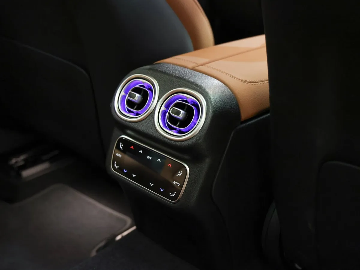 Mercedes-Benz GLC 260 L 9G-TRONIC 4MATIC (197 л.с.) Черный в АВИЛОН. Слайд №9