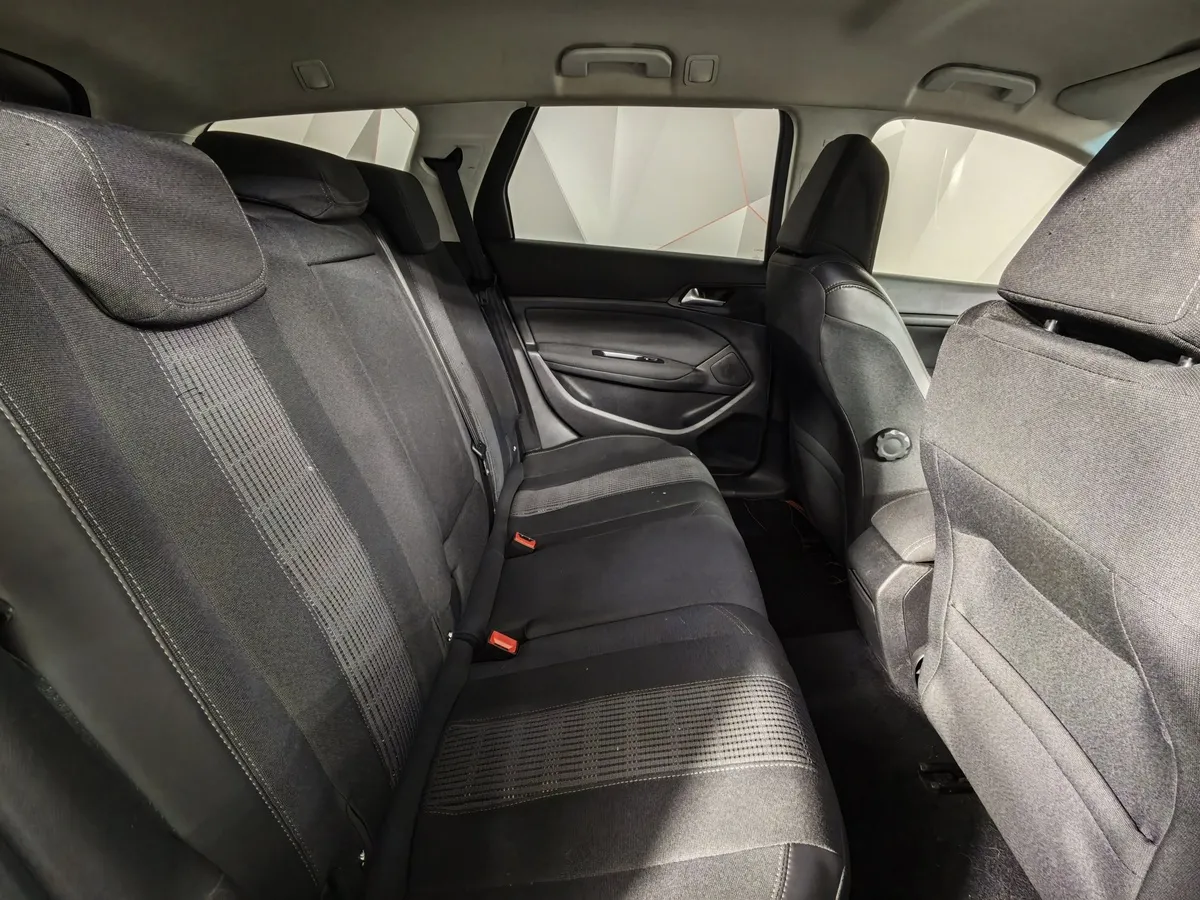 Peugeot 308 1.6 HDi 6AMT (109 л.с.) Серый в АВИЛОН. Слайд №14
