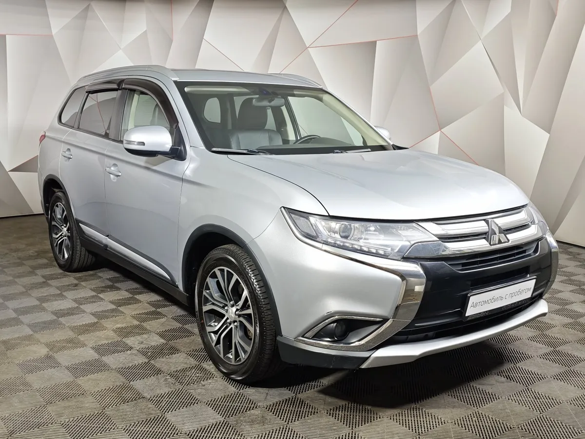 Mitsubishi Outlander 2.0 MIVEC CVT 4WD (146 л.с.) Intense Plus Серебристый в АВИЛОН. Слайд №3