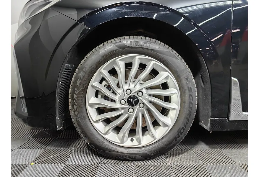 Voyah Dream EVR 1.5 AT AWD (395 л.с.) Черный в АВИЛОН. Слайд №9