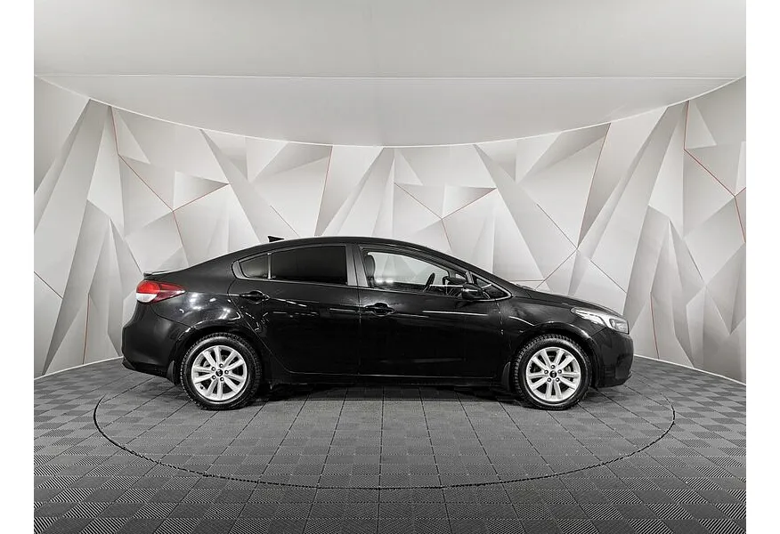 Kia Cerato 2.0 AT (150 л.с.) Черный в АВИЛОН. Слайд №6