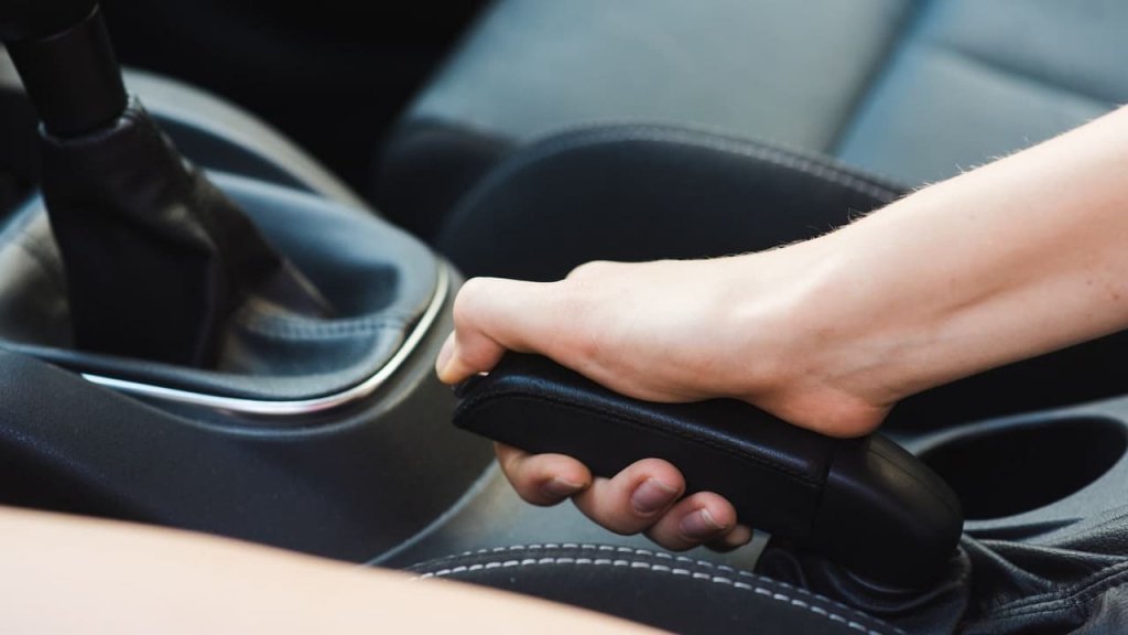 Замерзли тормоза и ручник: что делать? Инструкция, как поступить, если ...