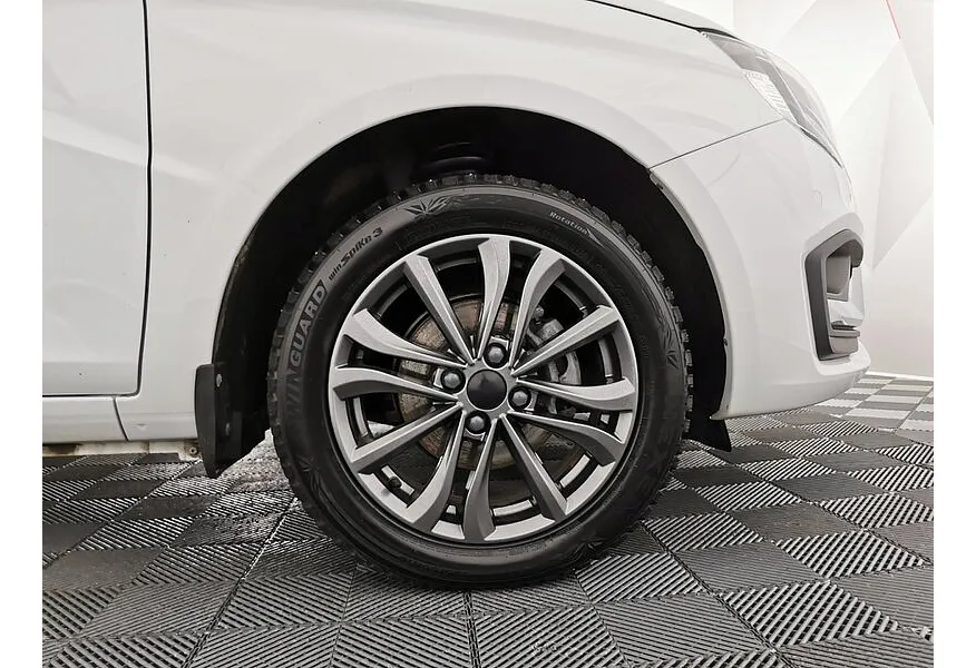 ВАЗ (Lada) Vesta 1.6 MT (106 л.с.) Белый в АВИЛОН. Слайд №9