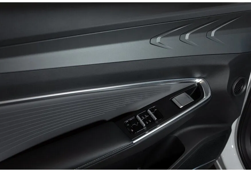 Geely Cityray 1.5T 7DCT 2WD (150 л.с.) Flagship Белый в АВИЛОН. Слайд №21