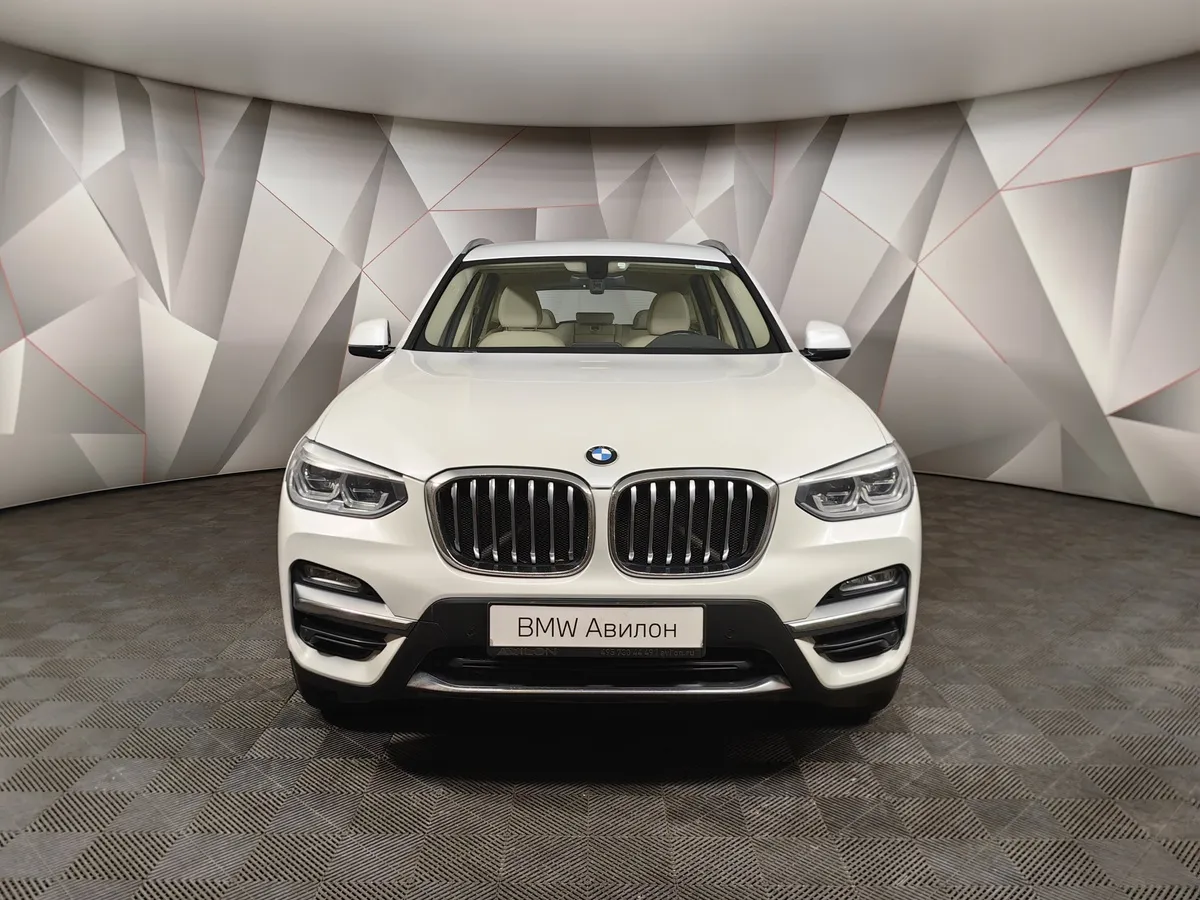 BMW X3 xDrive20i AT (184 л.с.) Luxury Белый в АВИЛОН. Слайд №3