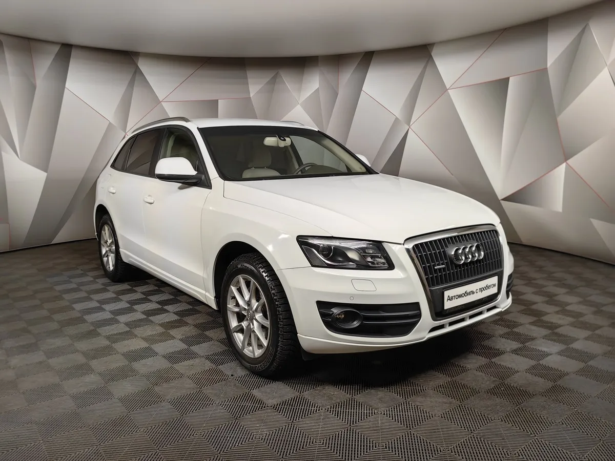 Audi Q5 2.0 TFSI tiptronic quattro (211 л.с.) Белый в АВИЛОН. Слайд №3