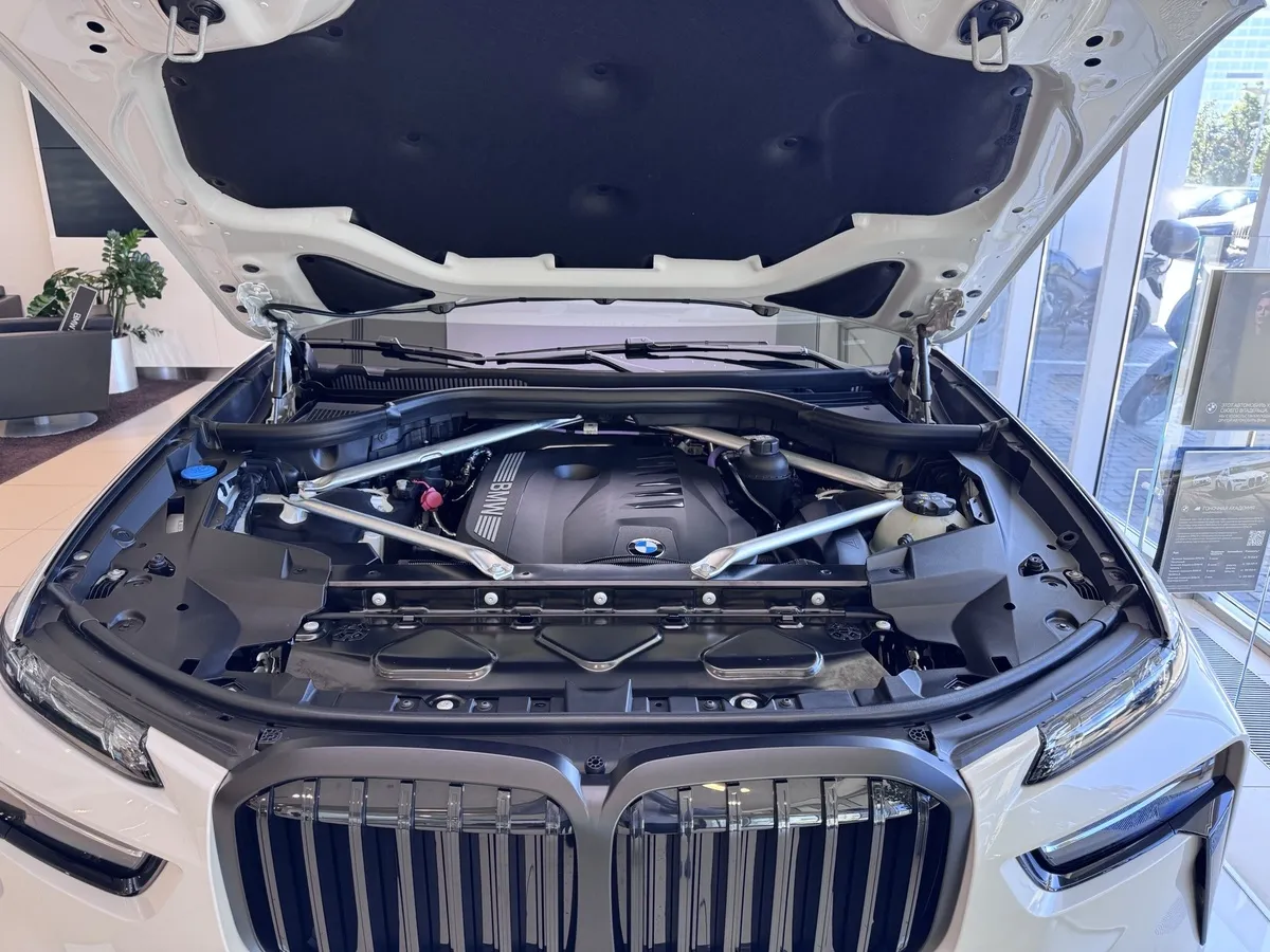 BMW X7 xDrive40i Steptronic (381 л.с.) Белый в АВИЛОН. Слайд №13