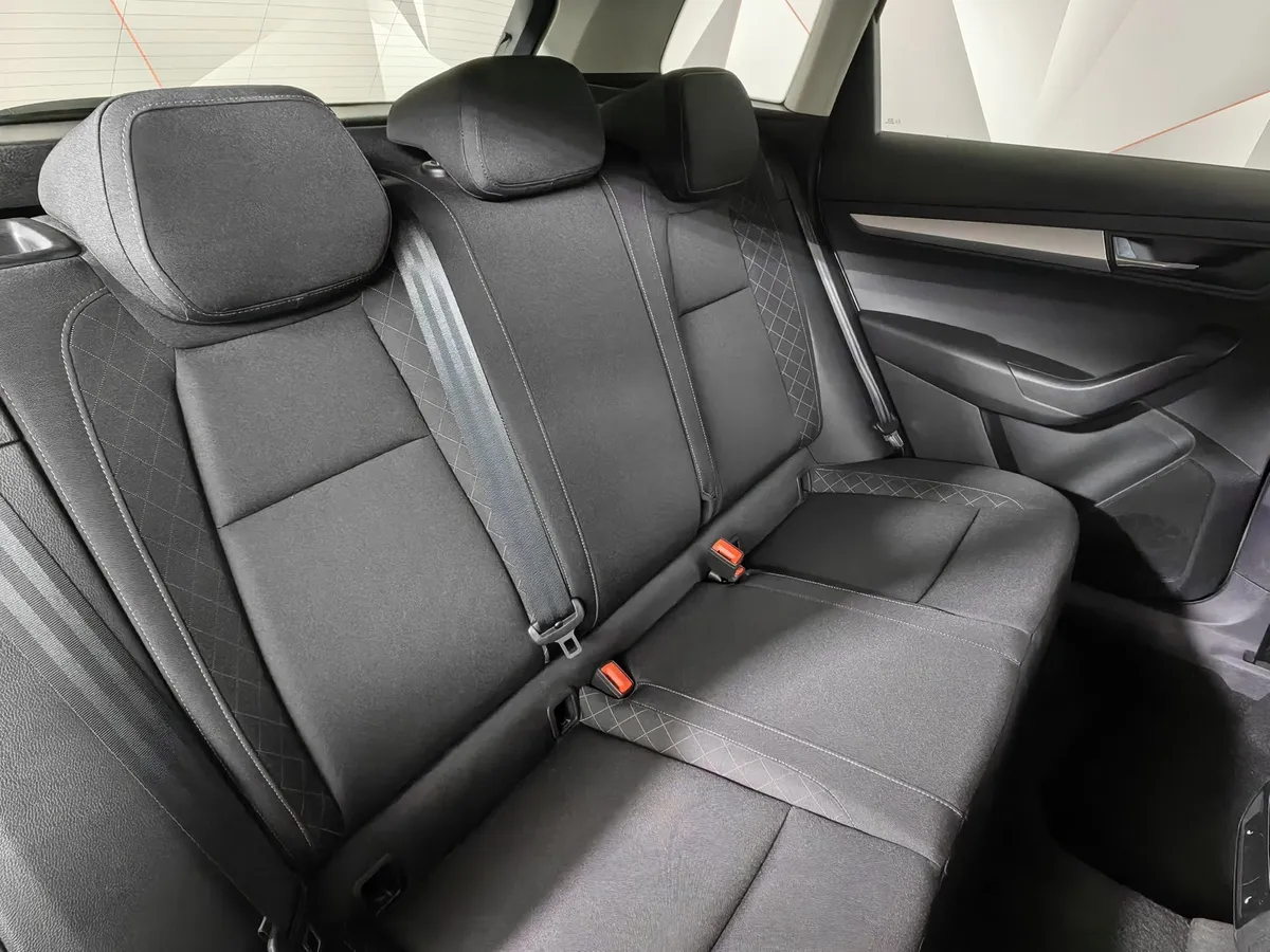 Skoda Karoq 1.4 AMT AWD (150 л.с.) Ambition Белый в АВИЛОН. Слайд №17