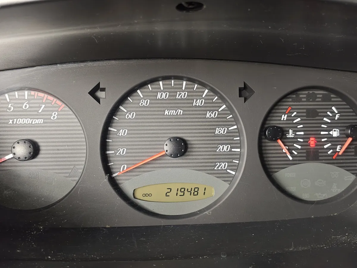 SsangYong Kyron 2.3 MT 4WD (150 л.с.) Черный в АВИЛОН. Слайд №16