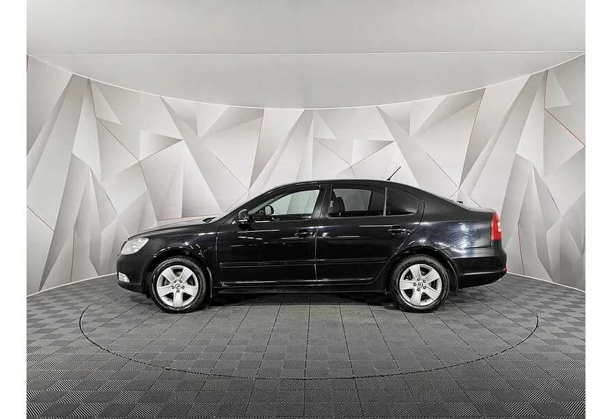Skoda Octavia 1.8 TSI MT (152 л.с.) Ambition (CKD) Черный в АВИЛОН. Слайд №5
