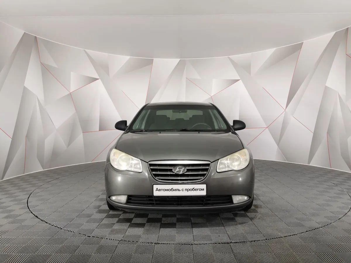 Hyundai Elantra 1.6 MT (105 л.с.) Серый в АВИЛОН. Слайд №7