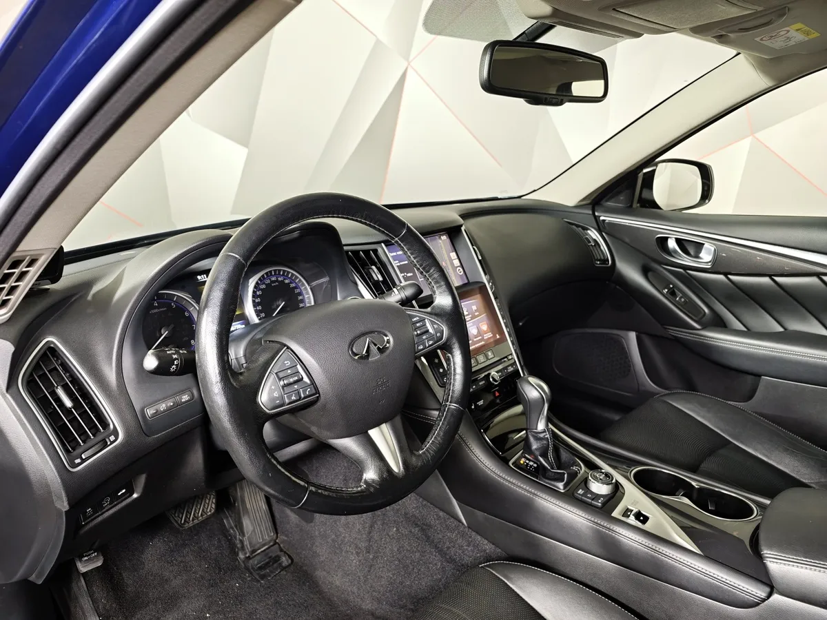 Infiniti Q50 2.0 T AT (211 л.с.) Синий в АВИЛОН. Слайд №18