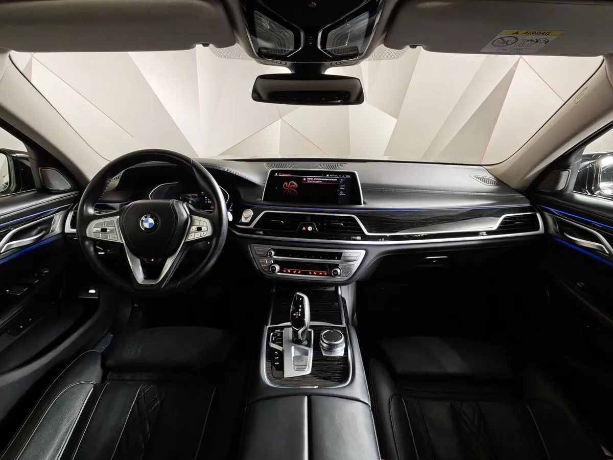 BMW 7 серия 730Ld xDrive AT (249 л.с.) Base (Локальная сборка) Черный в АВИЛОН. Слайд №11