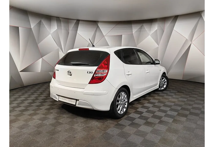 LIVE. Слайд №8