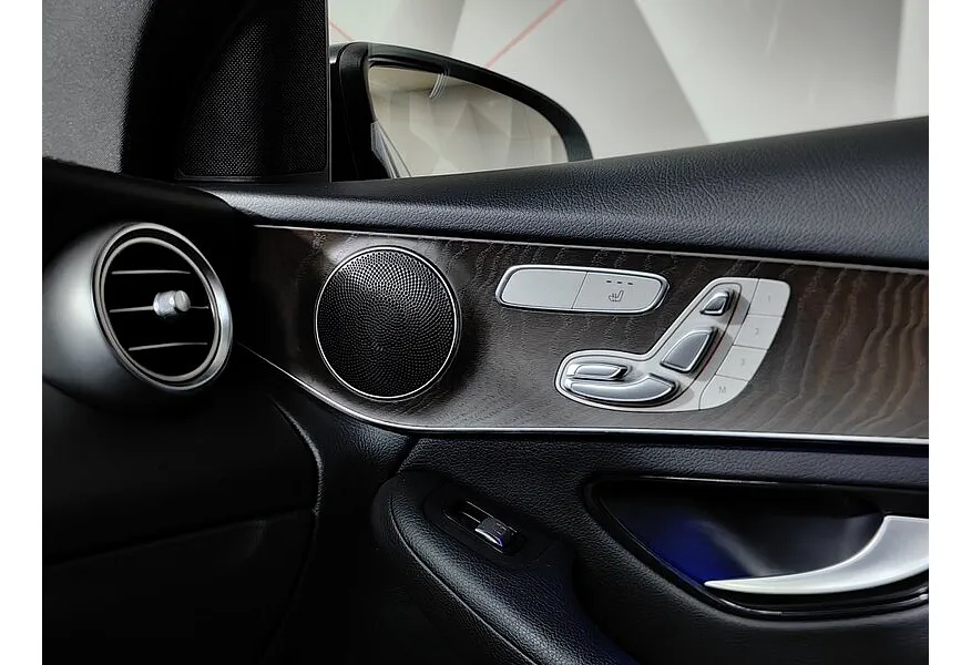 Mercedes-Benz GLC 300 9G-TRONIC 4MATIC (249 л.с.) Sport Plus (Локальная сборка) Черный в АВИЛОН. Слайд №23