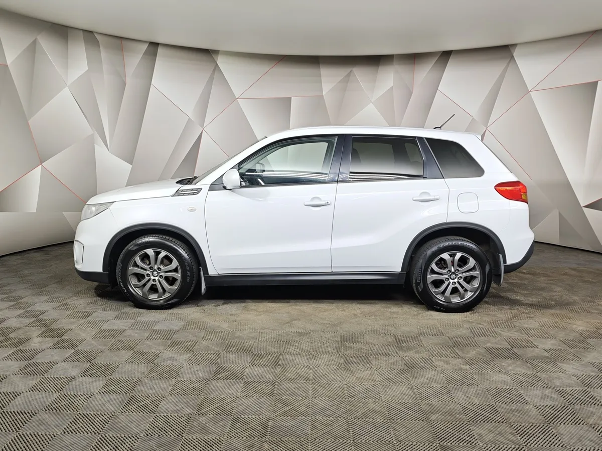 Suzuki Vitara 1.6 AT (117 л.с.) Белый в АВИЛОН. Слайд №5