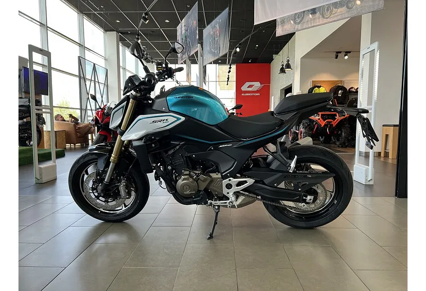 LIVE. Слайд №3