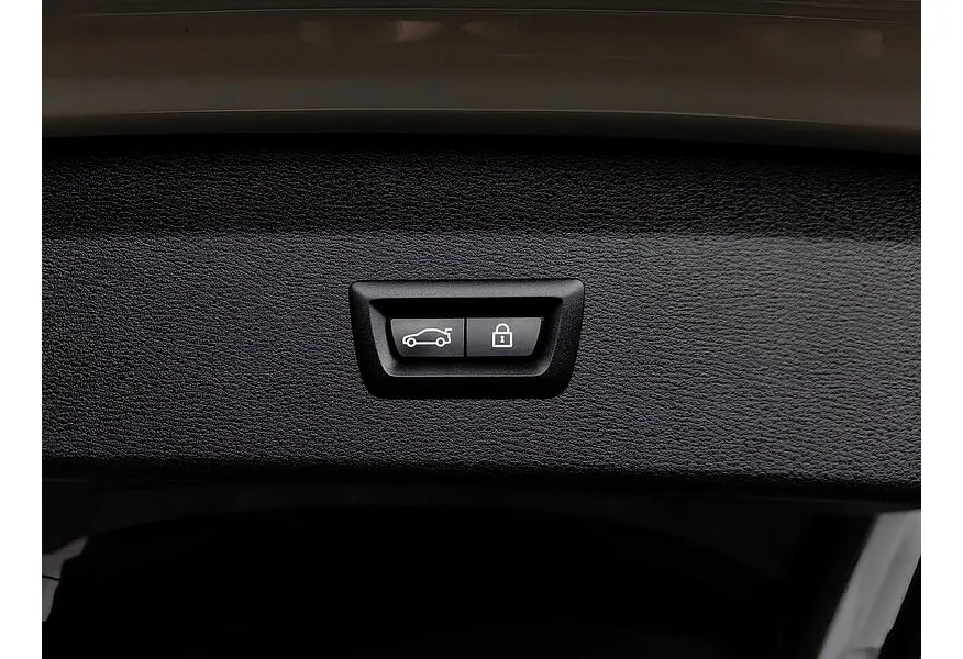 BMW X1 18d xDrive AT (150 л.с.) Белый в АВИЛОН. Слайд №17