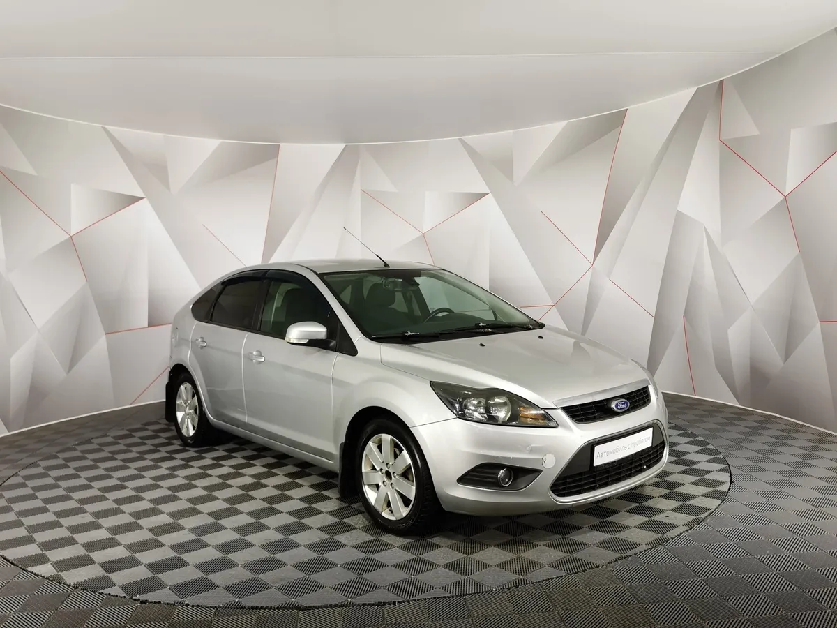 Ford Focus 1.6 AT (101 л.с.) Серебристый в АВИЛОН. Слайд №3