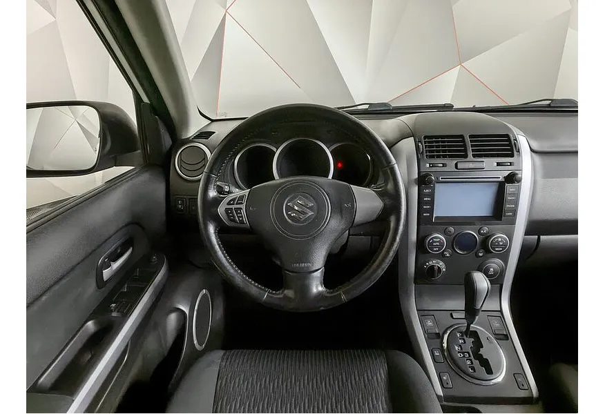Suzuki Grand Vitara 2.0 AT (140 л.с.) Белый в АВИЛОН. Слайд №15