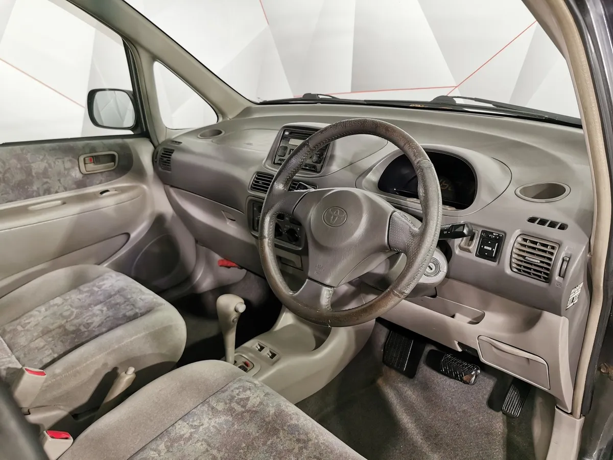 Toyota Corolla Spacio 1.6 AT (105 л.с.) Черный в АВИЛОН. Слайд №11