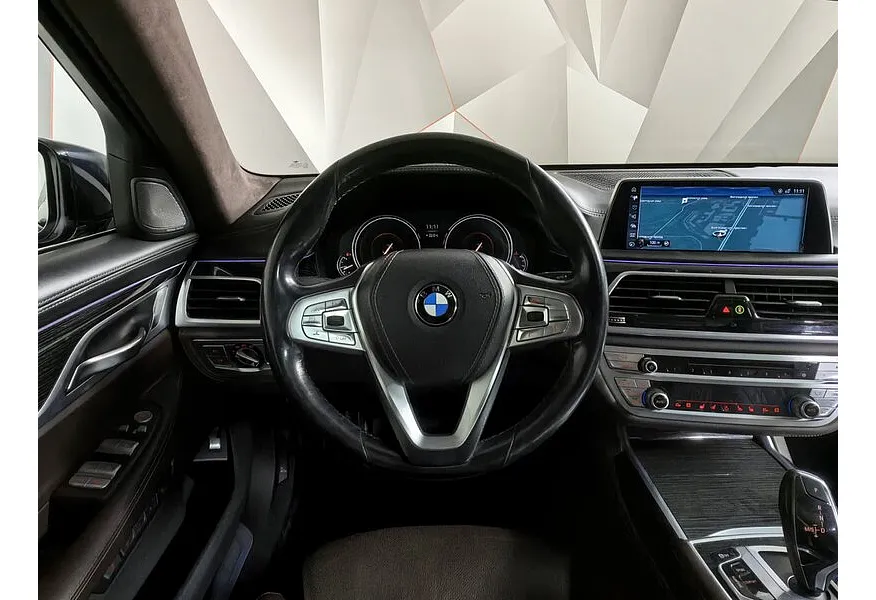 BMW 7 серия 750Li xDrive AT (450 л.с.) Pure Excellence Синий в АВИЛОН. Слайд №10