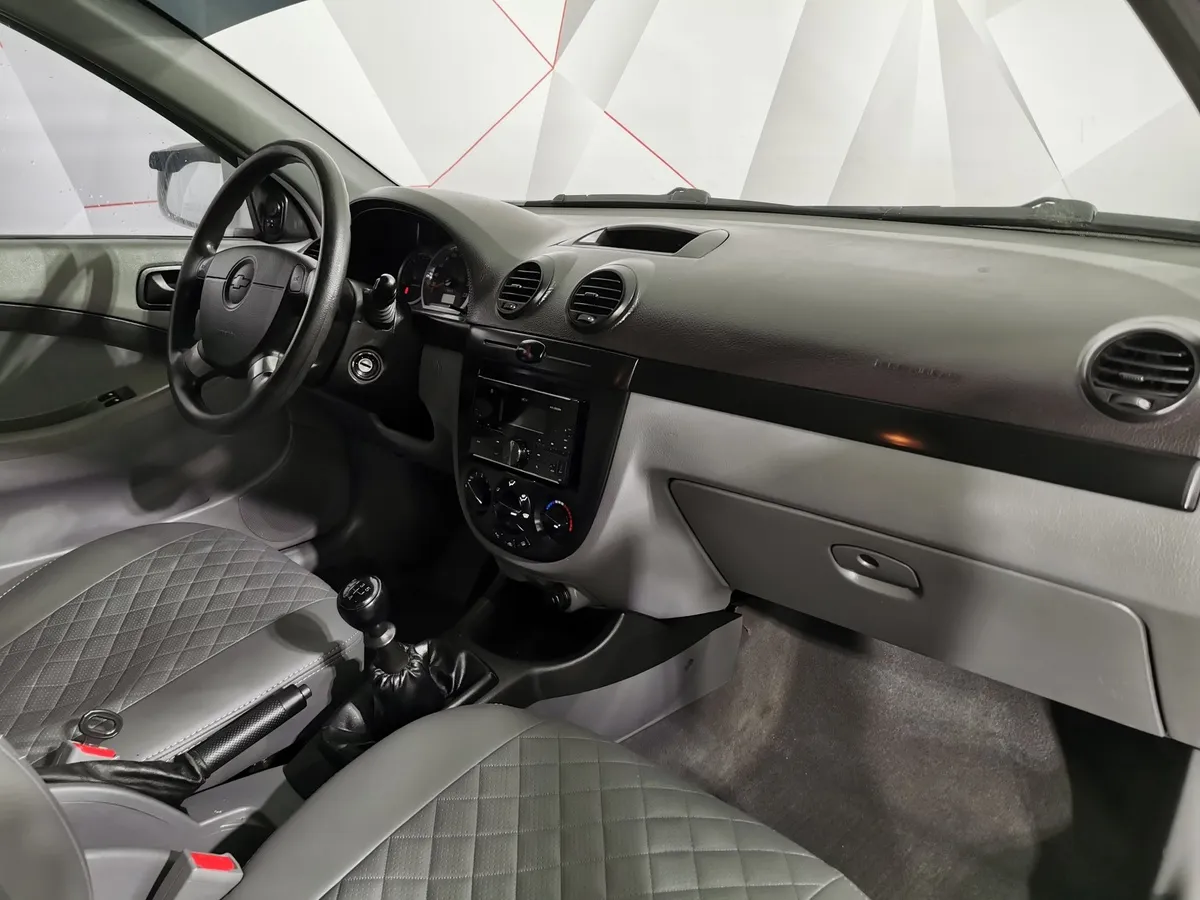 Chevrolet Lacetti 1.6 MT (109 л.с.) Белый в АВИЛОН. Слайд №12