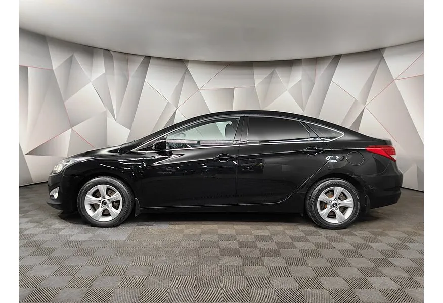АВИЛОН - Hyundai i40 2.0 AT (150 л.с.) Comfort Черный - slide 2