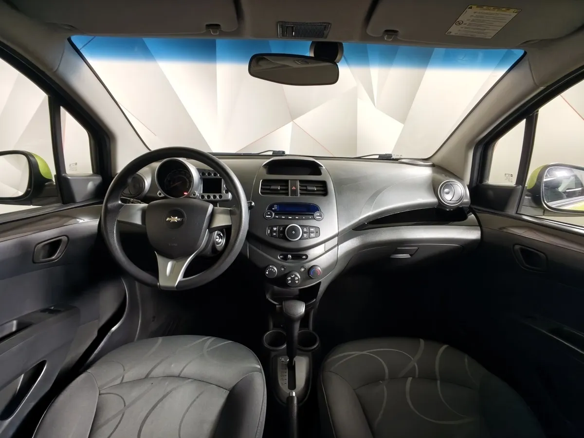 Chevrolet Spark 1.0 AT (68 л.с.) LS Зеленый в АВИЛОН. Слайд №13