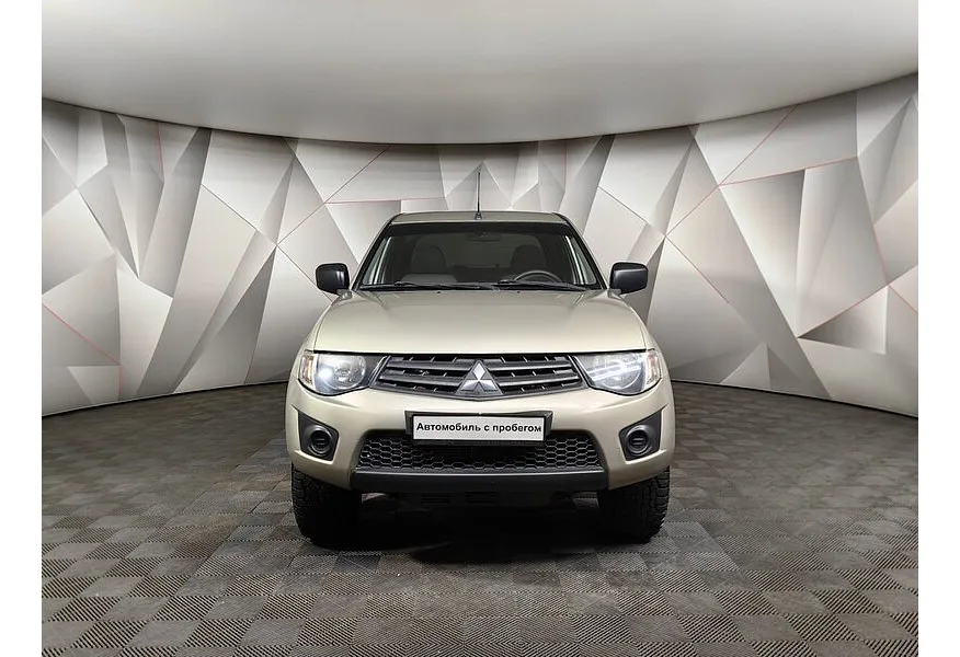 АВИЛОН - Mitsubishi L200 2.5 DI-D MT 4WD (136 л.с.) Бежевый - slide 4