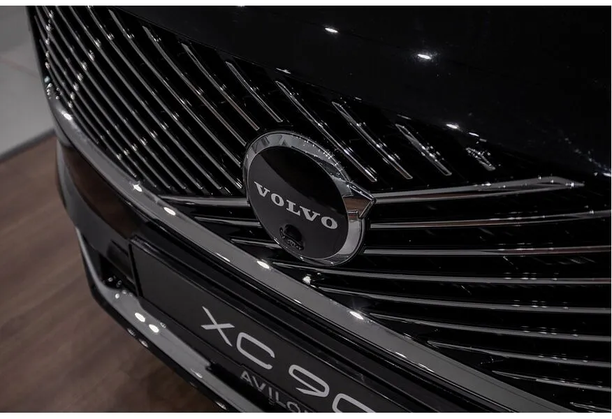 Volvo XC90 2.0 B6 mild hybrid AT AWD (7 мест) (300 л.с.) Ultra Bright Черный в АВИЛОН. Слайд №15