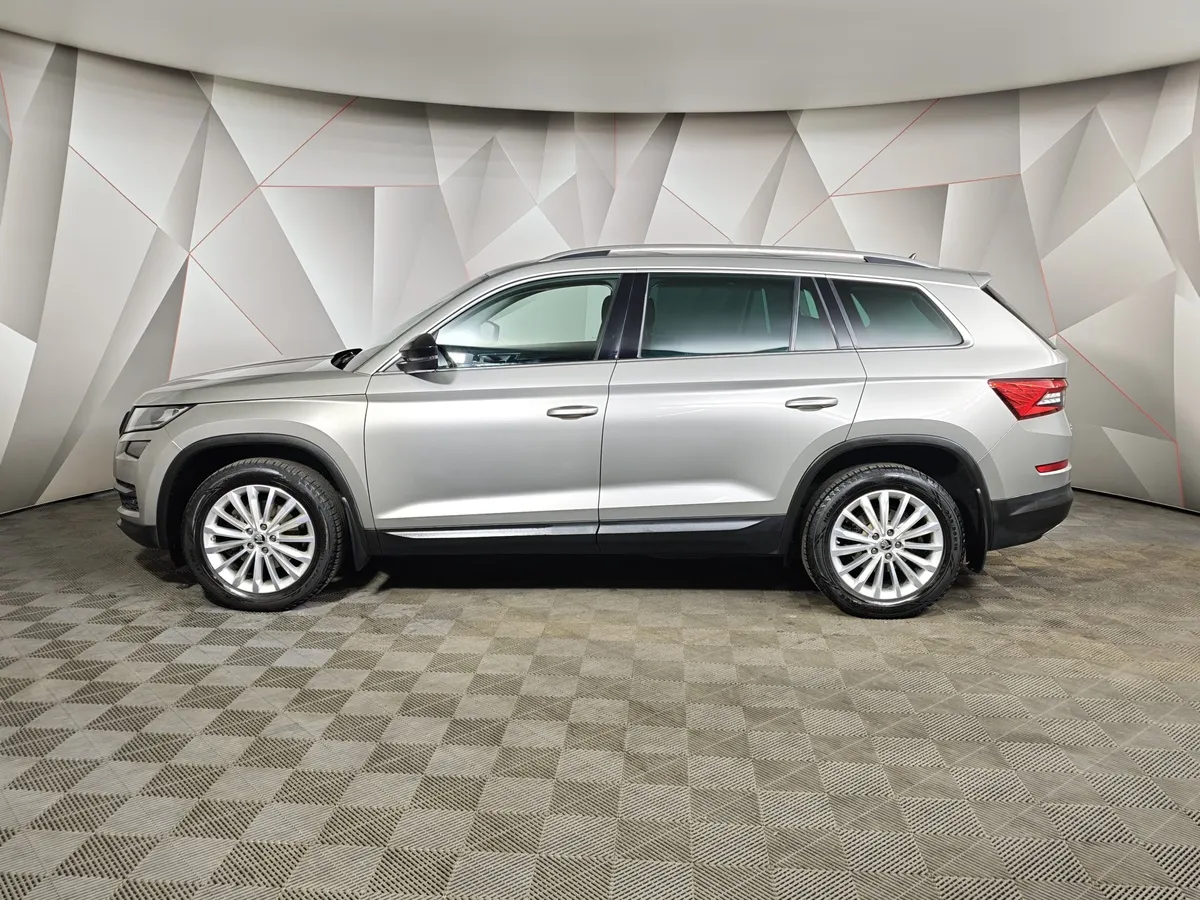 Skoda Kodiaq 2.0 TDI DSG 4X4 (150 л.с.) Бежевый в АВИЛОН. Слайд №5