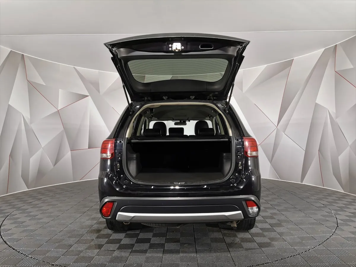 Mitsubishi Outlander 2.0 MIVEC CVT 4WD (146 л.с.) Invite Черный в АВИЛОН. Слайд №11