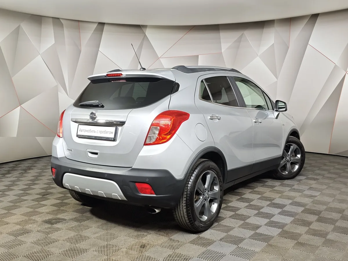 Opel Mokka 1.8 AT AWD (140 л.с.) Cosmo Серебристый в АВИЛОН. Слайд №2