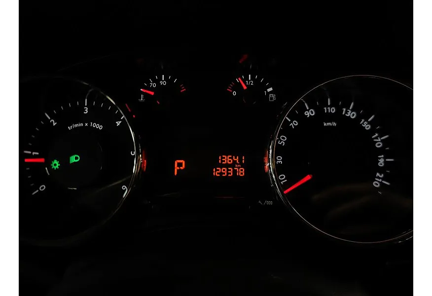 Peugeot 3008 1.6 HDI AMT (120 л.с.) Черный в АВИЛОН. Слайд №17