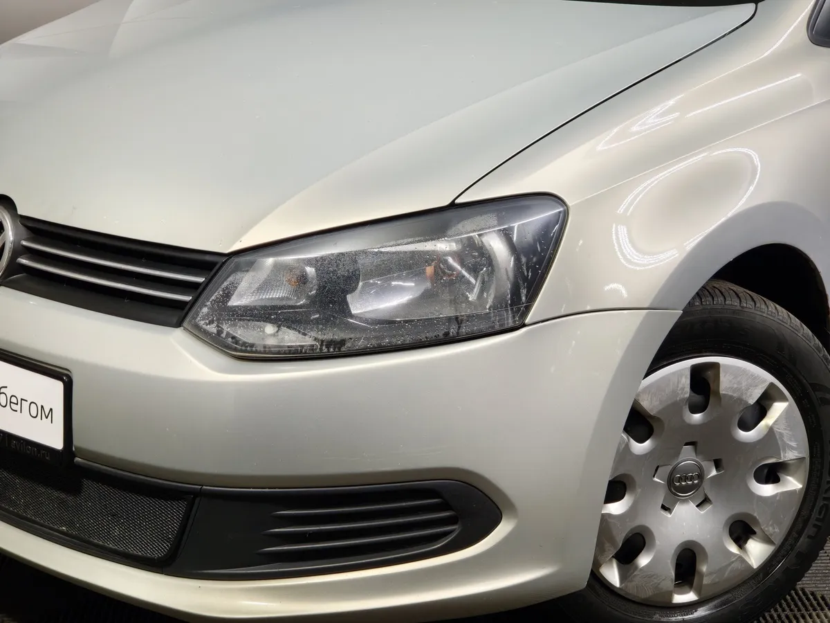 Volkswagen Polo 1.6 Tiptronic (105 л.с.) Comfortline Серебристый в АВИЛОН. Слайд №10