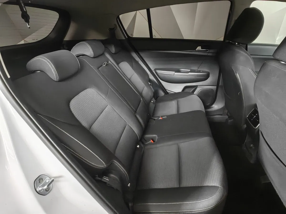 Kia Sportage 2.0 MPI AT 4WD (150 л.с.) Comfort Белый в АВИЛОН. Слайд №16
