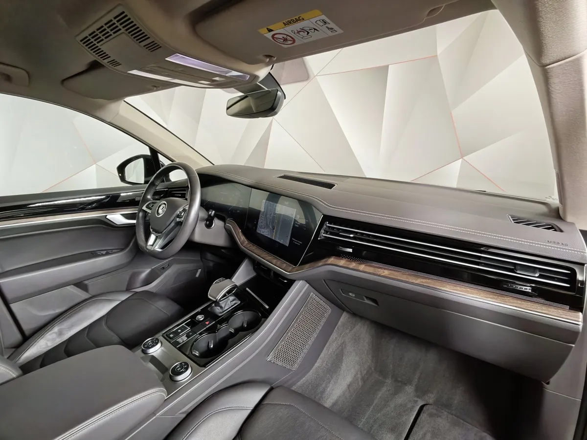 Volkswagen Touareg 3.0 V6 TDI Tiptronic 4Motion (249 л.с.) Business Черный в АВИЛОН. Слайд №12