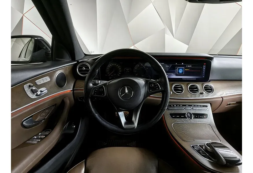 Mercedes-Benz E-Класс E 400 d 4MATIC 9G-TRONIC (333 л.с.) Luxury Зеленый в АВИЛОН. Слайд №20