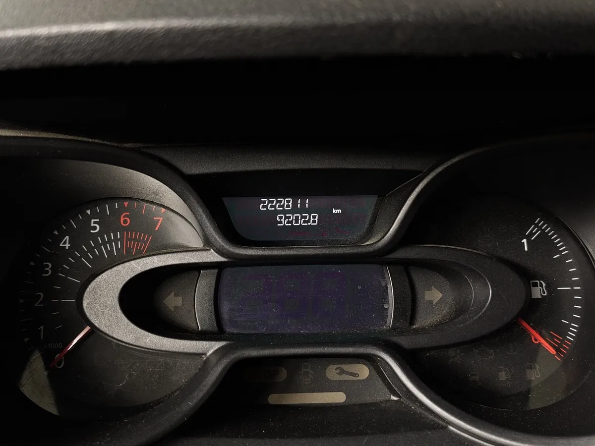 Renault Kaptur 1.6 X-tronic (114 л.с.) Life Серый в АВИЛОН. Слайд №17