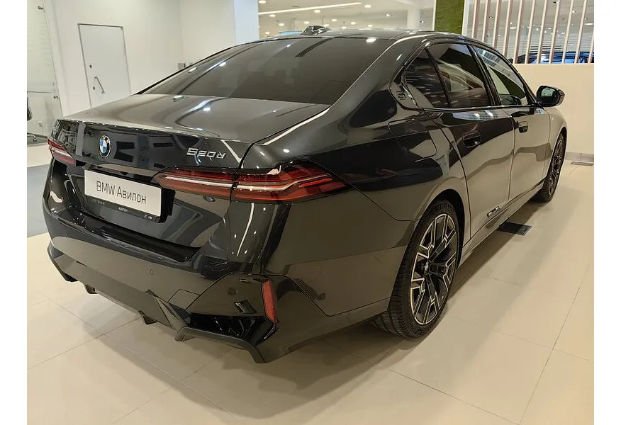 BMW 5 серия 520d xDrive AT (197 л.с.) Серый в АВИЛОН. Слайд №4