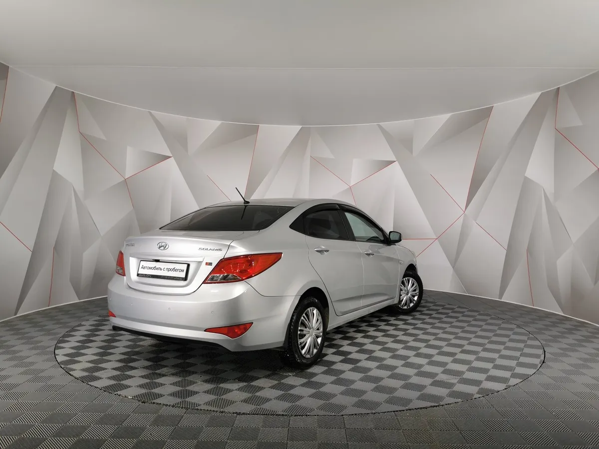 Hyundai Solaris 1.6 AT (123 л.с.) Comfort Серебристый в АВИЛОН. Слайд №2