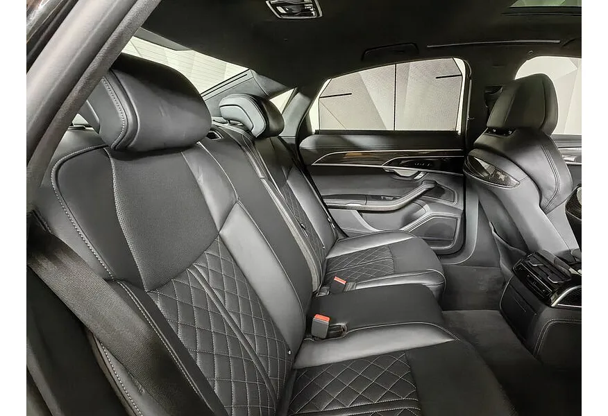 Audi S8 4.0 TFSI Quattro Tiptronic (571 л.с.) Черный в АВИЛОН. Слайд №16