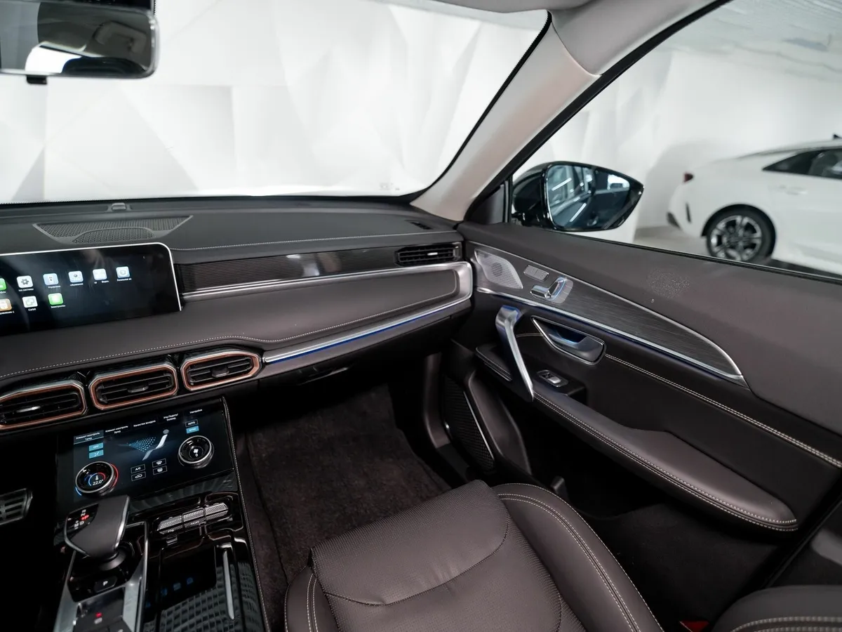 JETOUR X70 Plus 1.6 DCT (190 л.с.) Luxury Серый в АВИЛОН. Слайд №5