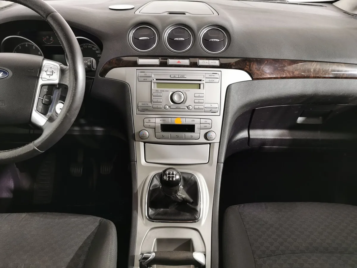Ford Galaxy 2.0 MT (145 л.с.) Серый в АВИЛОН. Слайд №12
