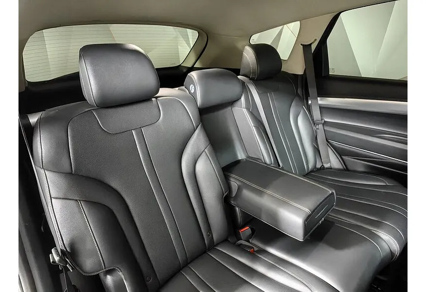 Genesis GV80 2.5 T-GDI 8AT 4WD (249 л.с.) Executive Белый в АВИЛОН. Слайд №17