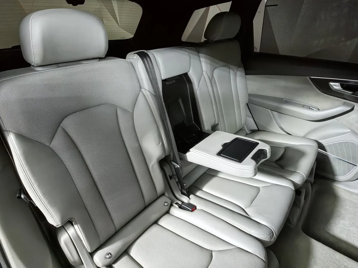 Audi Q7 3.0 TDI Tiptronic quattro (249 л.с.) Белый в АВИЛОН. Слайд №17