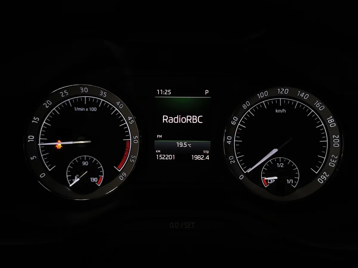 Skoda Kodiaq 2.0 TDI DSG 4X4 (150 л.с.) Серебристый в АВИЛОН. Слайд №17