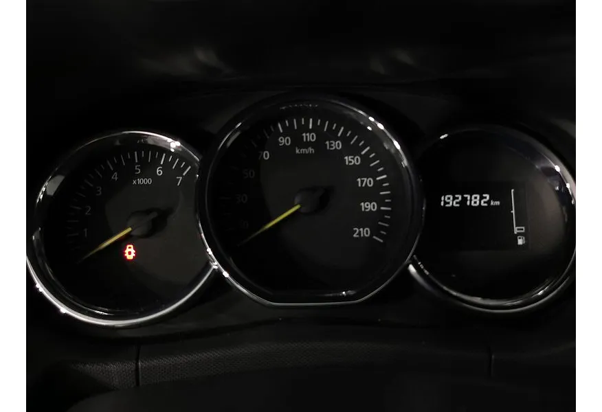 Renault Duster 1.6 MT 4x4 (114 л.с.) Зеленый в АВИЛОН. Слайд №18